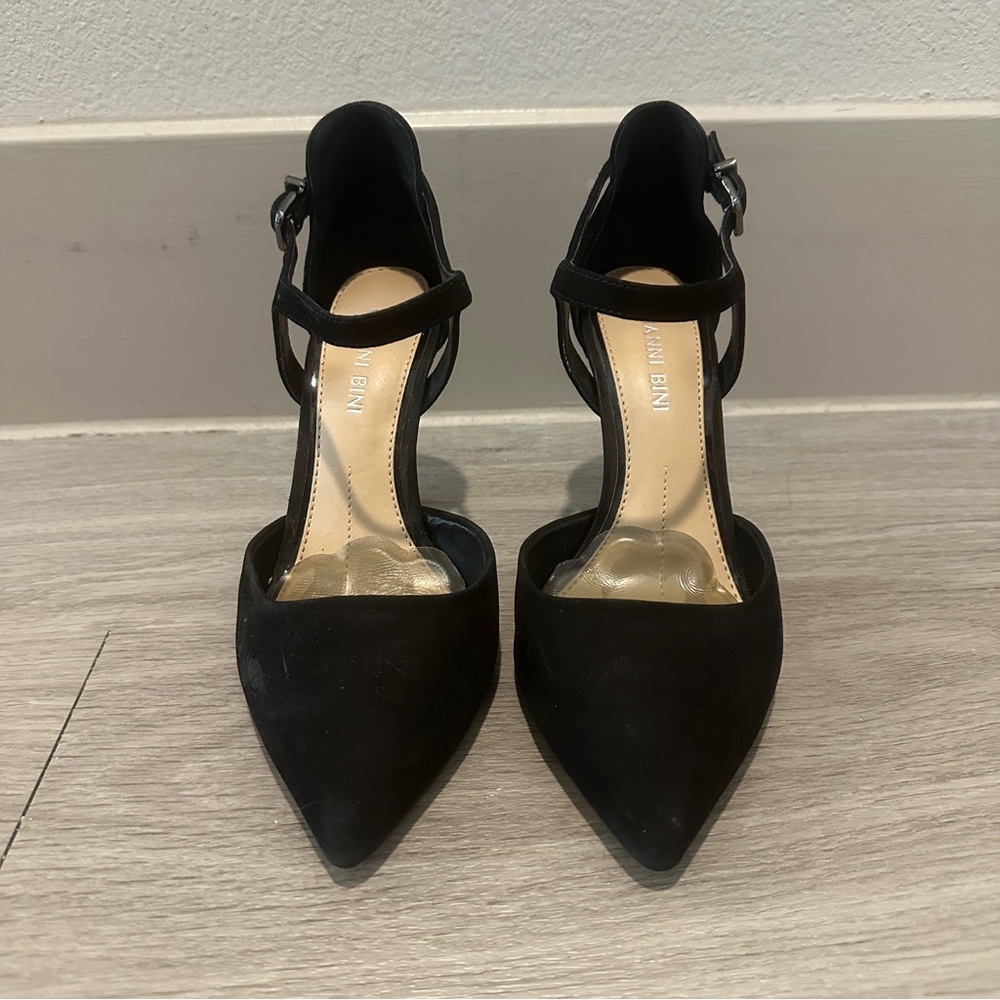 Gianni Bini Black Pointed-Toe Ankle Strap Pumps